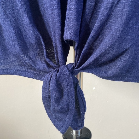 New Directions Navy Blue Tie Front Tee Sz L NWT - Picture 3 of 6